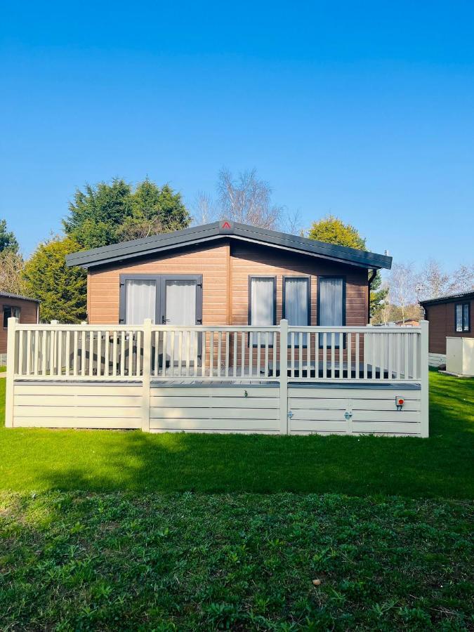 Barakah With Hot Tub Holiday home